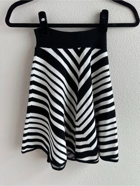NWOT Bebe XS Knit Striped A-Line Skirt